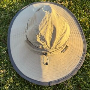 Sunday Black and Tan Sun Hat